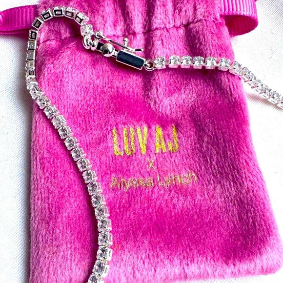 💎 LUV AJ x Alyssa Lynch Prong-Set Silver Tennis Necklace – Total Showstopper! - Picture 3 of 16
